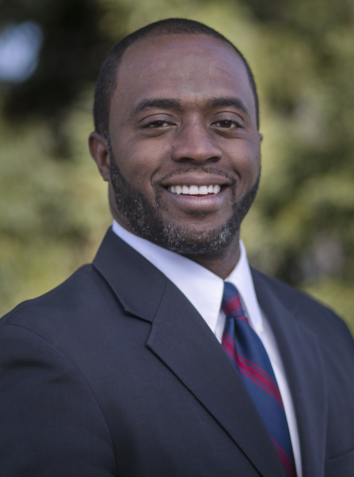 Portrait of Tony Thurmond